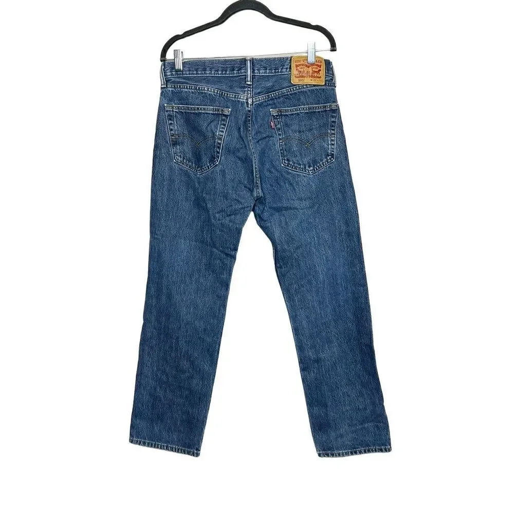 Levi’s medium wash 505 jeans size 32 X 32